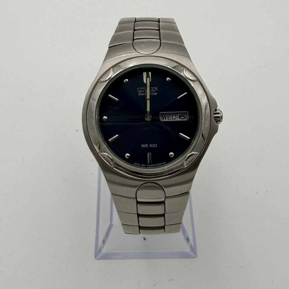 CITIZEN Eco-Drive Three-Hand Quartz Watch Day Date